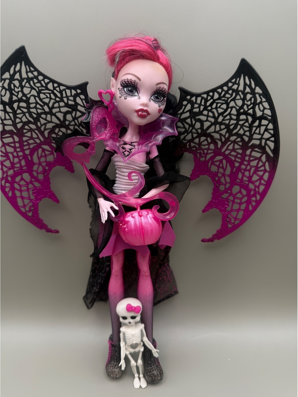 Monster High Ghoul’s Rule Draculaura Doll & Accessories
